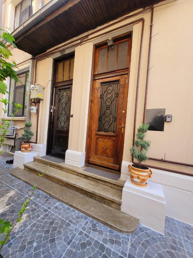 Villa Imola In Old City Бухарест Экстерьер фото